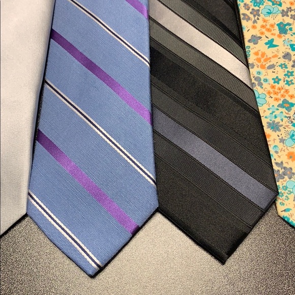 Assortment of Patterned Ties - Picture 3 of 4